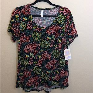 LuLaRoe Large Classic T